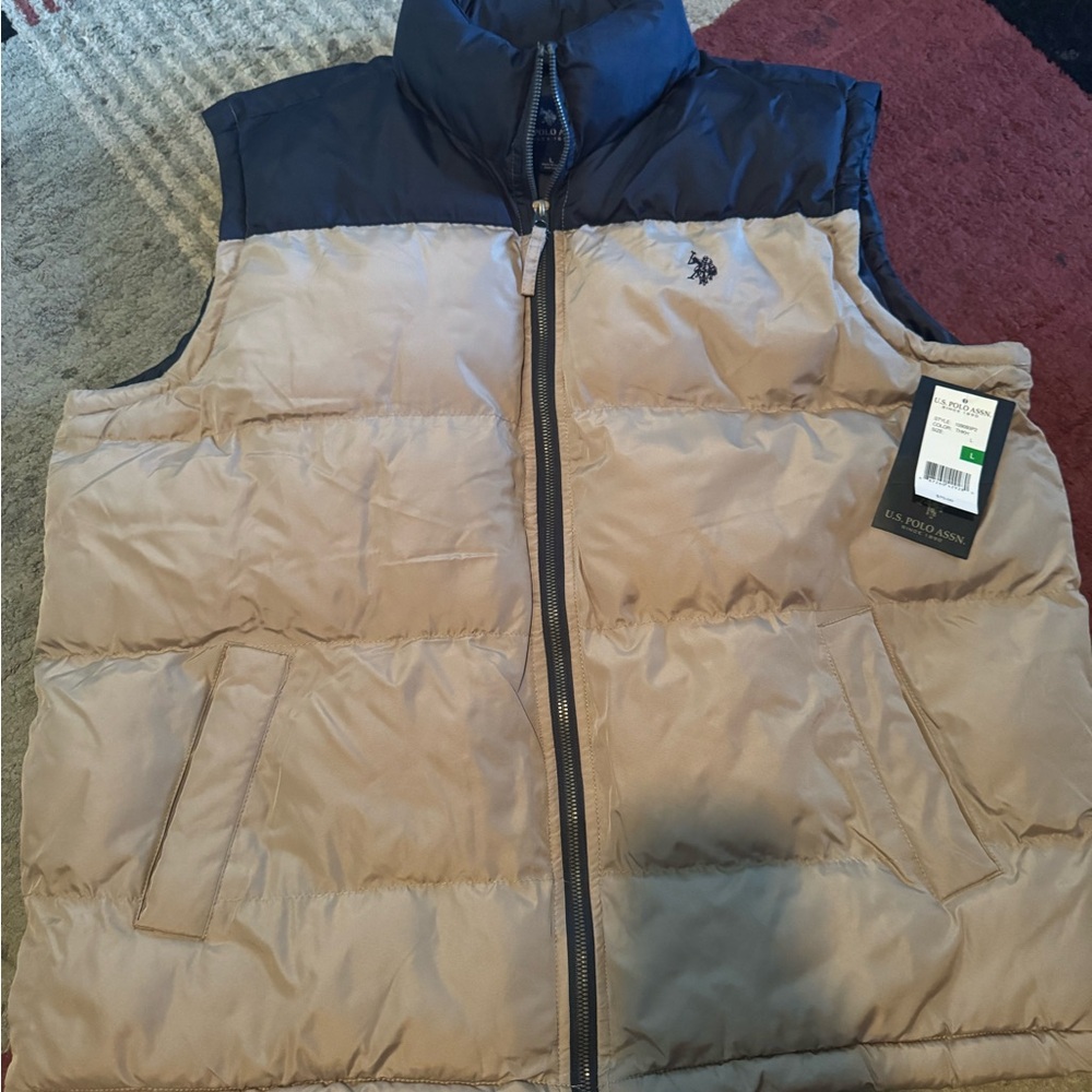 U.S. Polo Assn. Men's Beige and Navy Vest